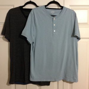 J CREW and AMERICAN EAGLE Set of 2 Size Large Men's T-Shirts Henley V-Neck Gray